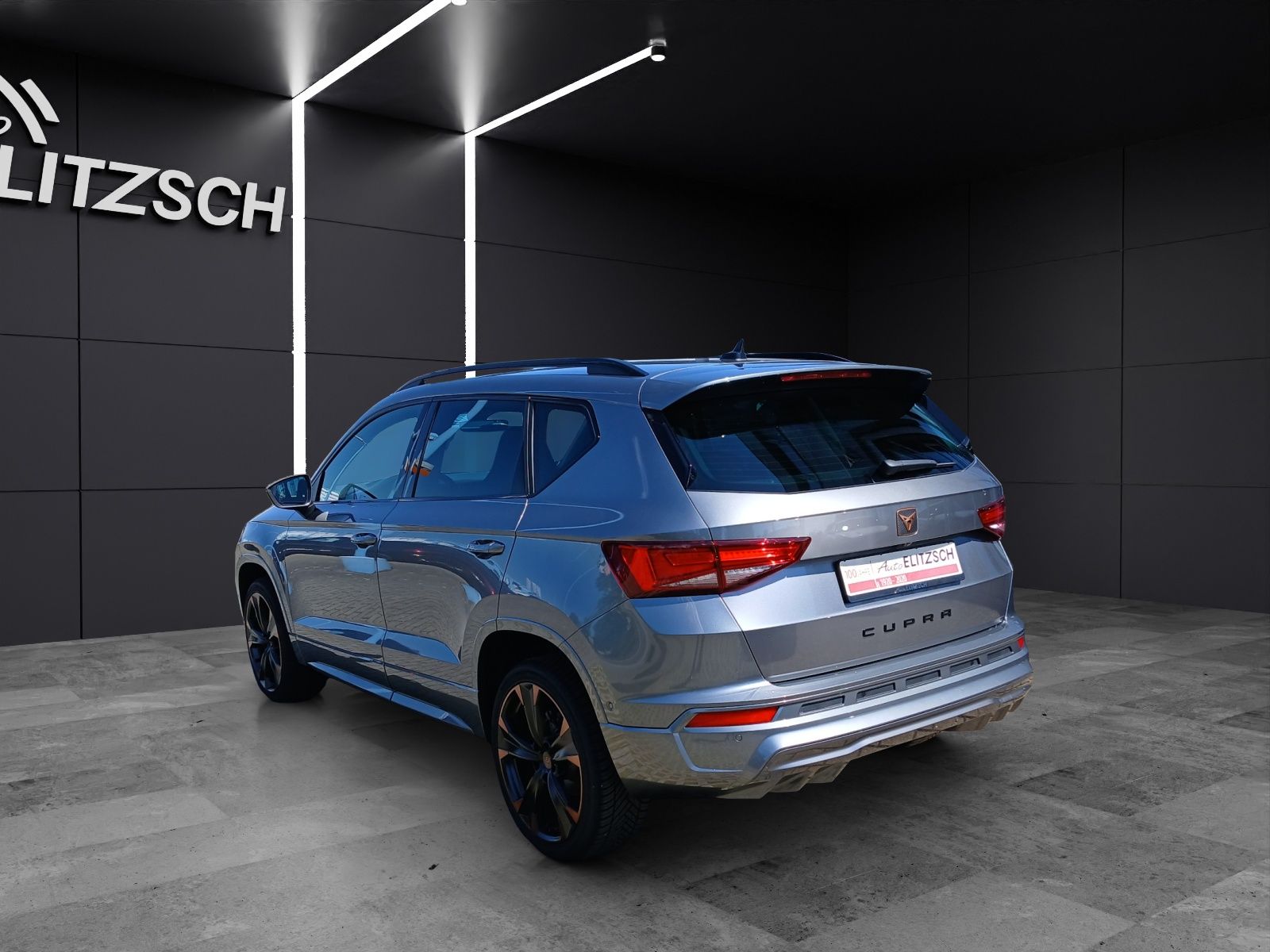 Fahrzeugabbildung SEAT Ateca TSI DSG AHK LED Navi AID ACC 360° 19"