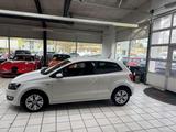 Volkswagen Polo V Life *Automatik*Klimatronic*ALU * SHZ - Volkswagen Polo aus 2013 mit Benzin-Antrieb: Kleinwagen
