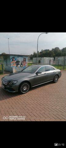 MERCEDES-BENZ E 200 AVANTGARDE Autom. AVANTGARDE