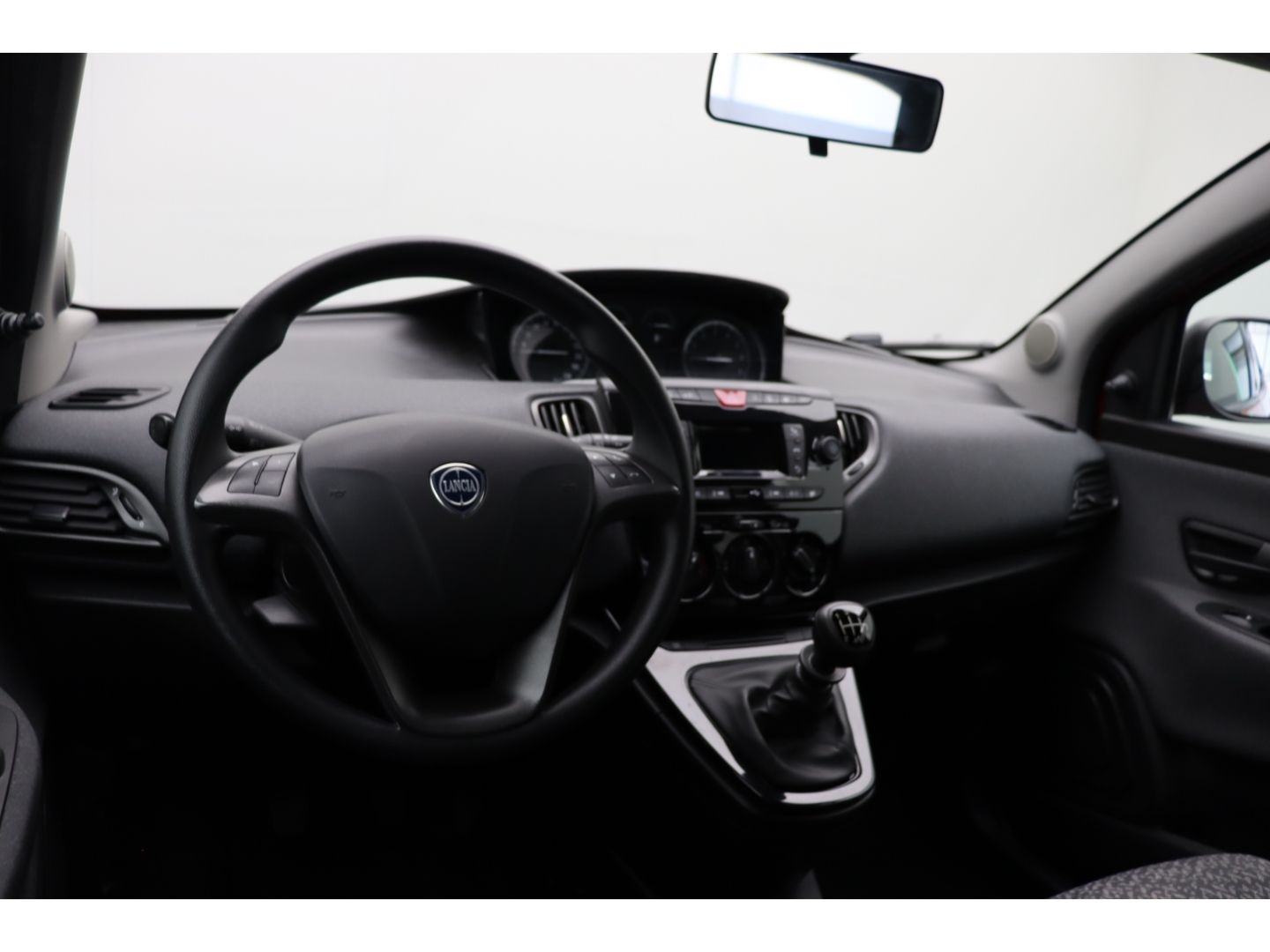 Fahrzeugabbildung Lancia Ypsilon Multifunktion Bluetooth Freisprechanlage