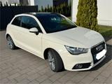 Audi A1 8X  sportlich, weiß mit schwarzem... - Audi A1: Sportwagen