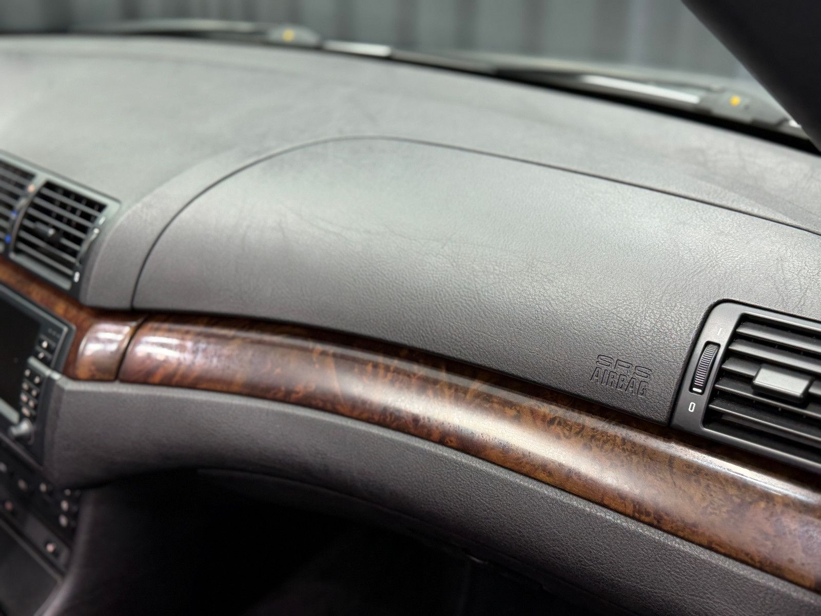 Fahrzeugabbildung BMW 330Ci|M-PAKET 2|HIFI|PDC|NAVI|LCI