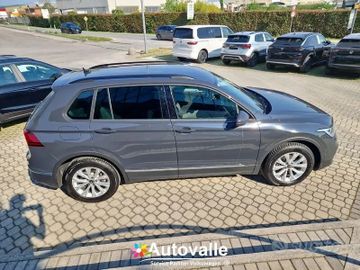 Volkswagen Tiguan - 4