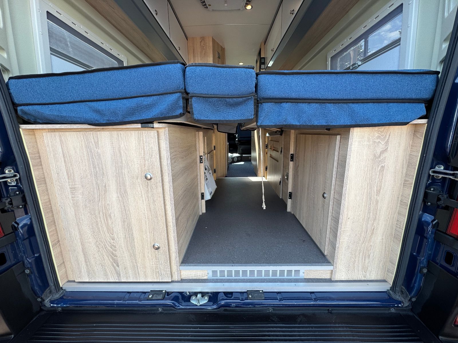 Vehicle image Pössl RUNNER 636 INDIVIDUAL ROOM CLIMATE AHK