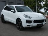 Porsche Cayenne Diesel Platinum Edition Panorama - Porsche Cayenne: Platinum Edition