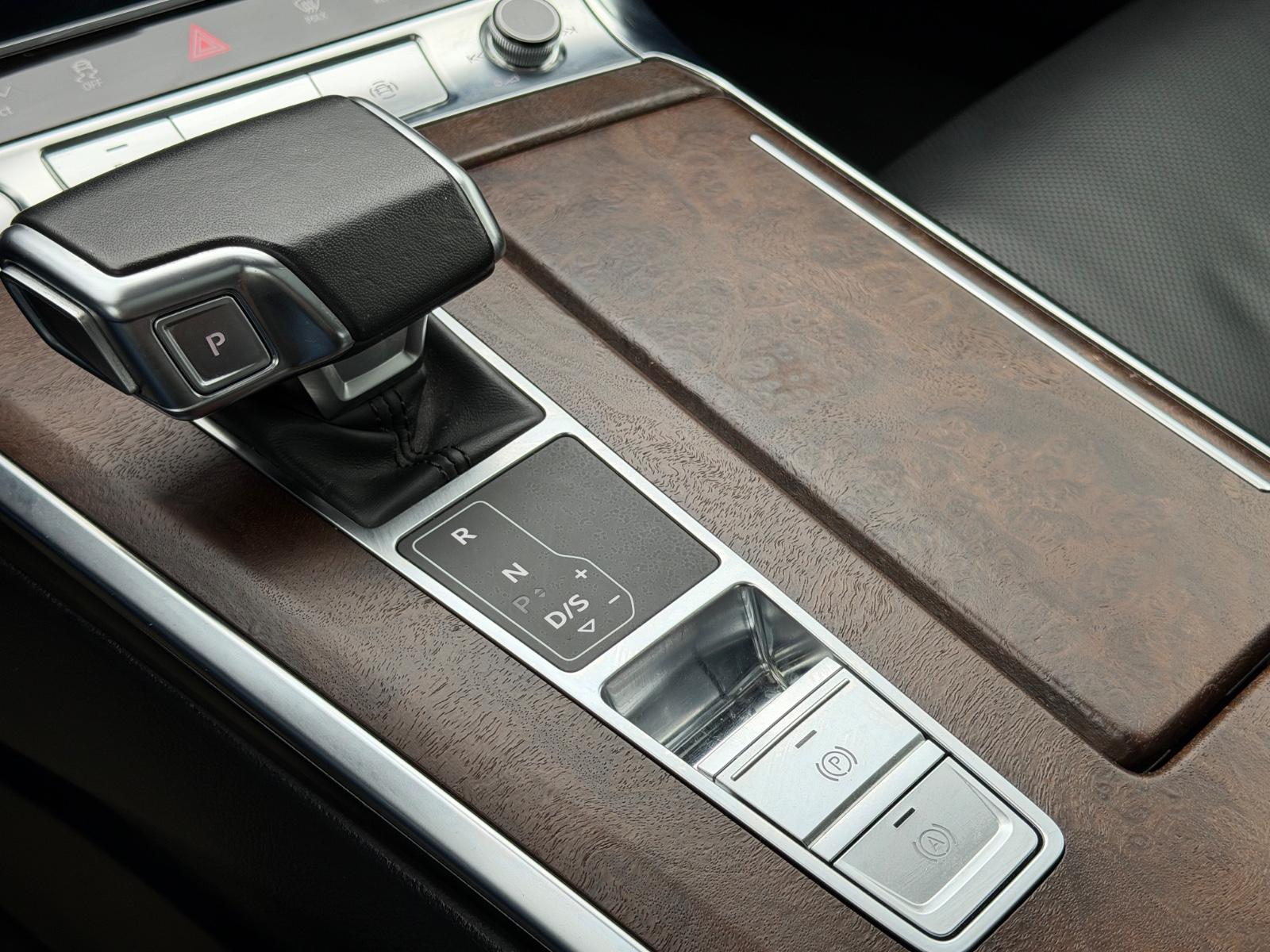 Audi A6 Lim. 50 TDI quattro sport,AHK,PANO,19%