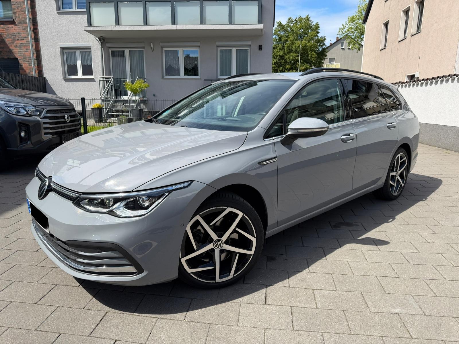 Volkswagen Golf VIII Variant Style*Head-Up*Navi*IQ-LIGHT*