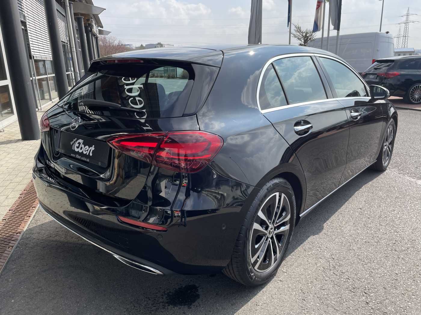 Fahrzeugabbildung Mercedes-Benz A 200 Progressive Pano+R-Kamera+LED+ MBUX+Lenkra