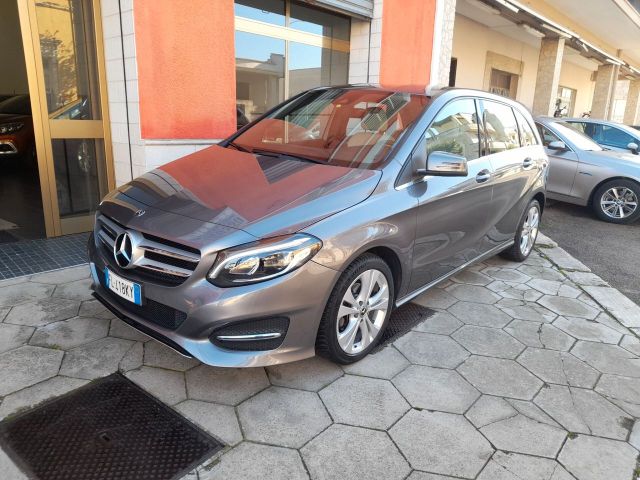 Mercedes-Benz MERCEDES B 180 D SPORT LED/NAVI