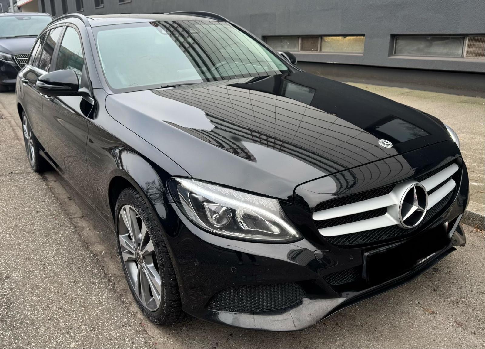 Mercedes-Benz C 220D T-Modell BlueTec Panorama Headup Leder