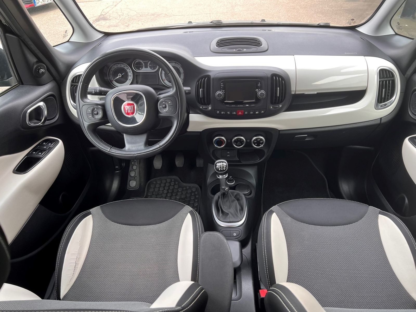 Fahrzeugabbildung Fiat 500L Trekking 1.6 16V EPH SHZ Klima Freispr.