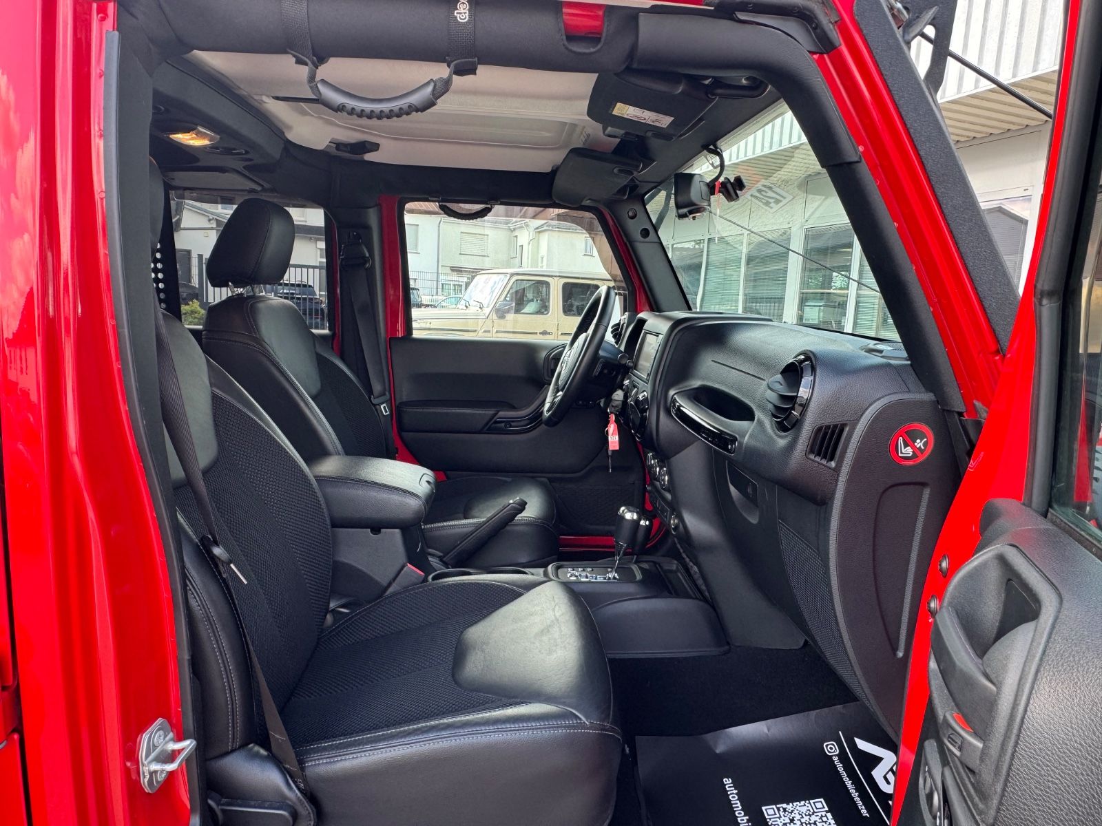 Fahrzeugabbildung Jeep Wrangler Unlimited Night Eagle/SOFT-Top/Daystar/