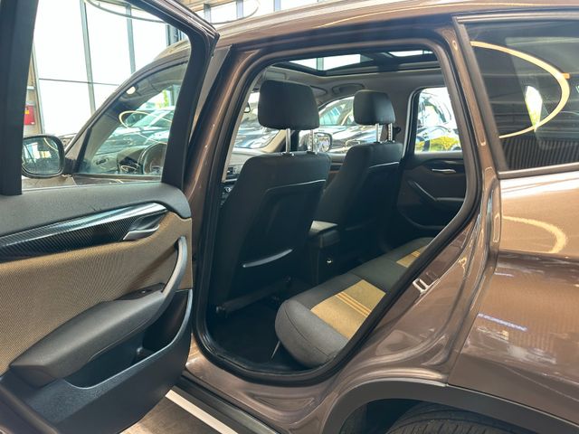 BMW X1 18 d xDrive *Navi*Pano*BiXenon*AHK*