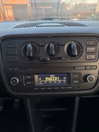 Bild 8 Seat Mii Reference 1.0 60PS KLIMA GJR RADIO CD TOP