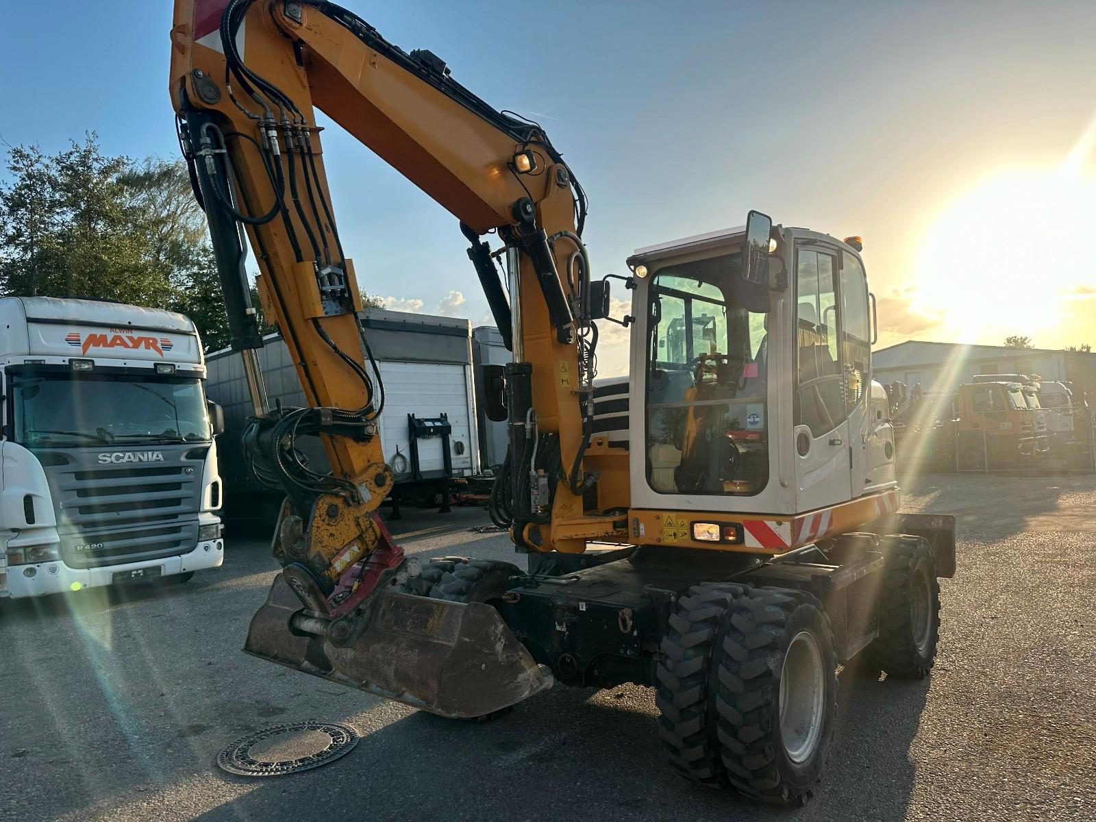 Terex TW85 VERSTELLAUSLEGER, SCHNELLW ZSA 3X LÖFFEL