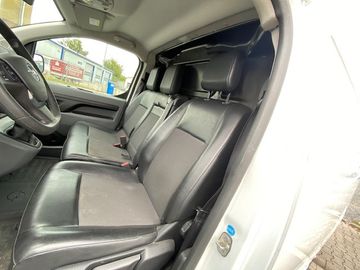 Opel Vivaro - 12