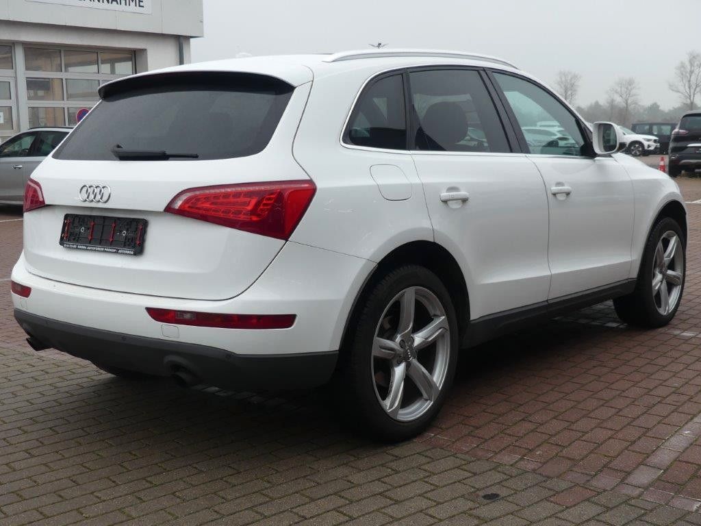 Fahrzeugabbildung Audi Q5 2.0 TFSI S tronic quattro *AHK*XEN*PANO*NAVI*