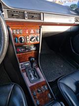 Mercedes-Benz 220 Kombi  Leder Klima 14k€ Wertgutachten Oldt. - Mercedes-Benz 220 aus 1993