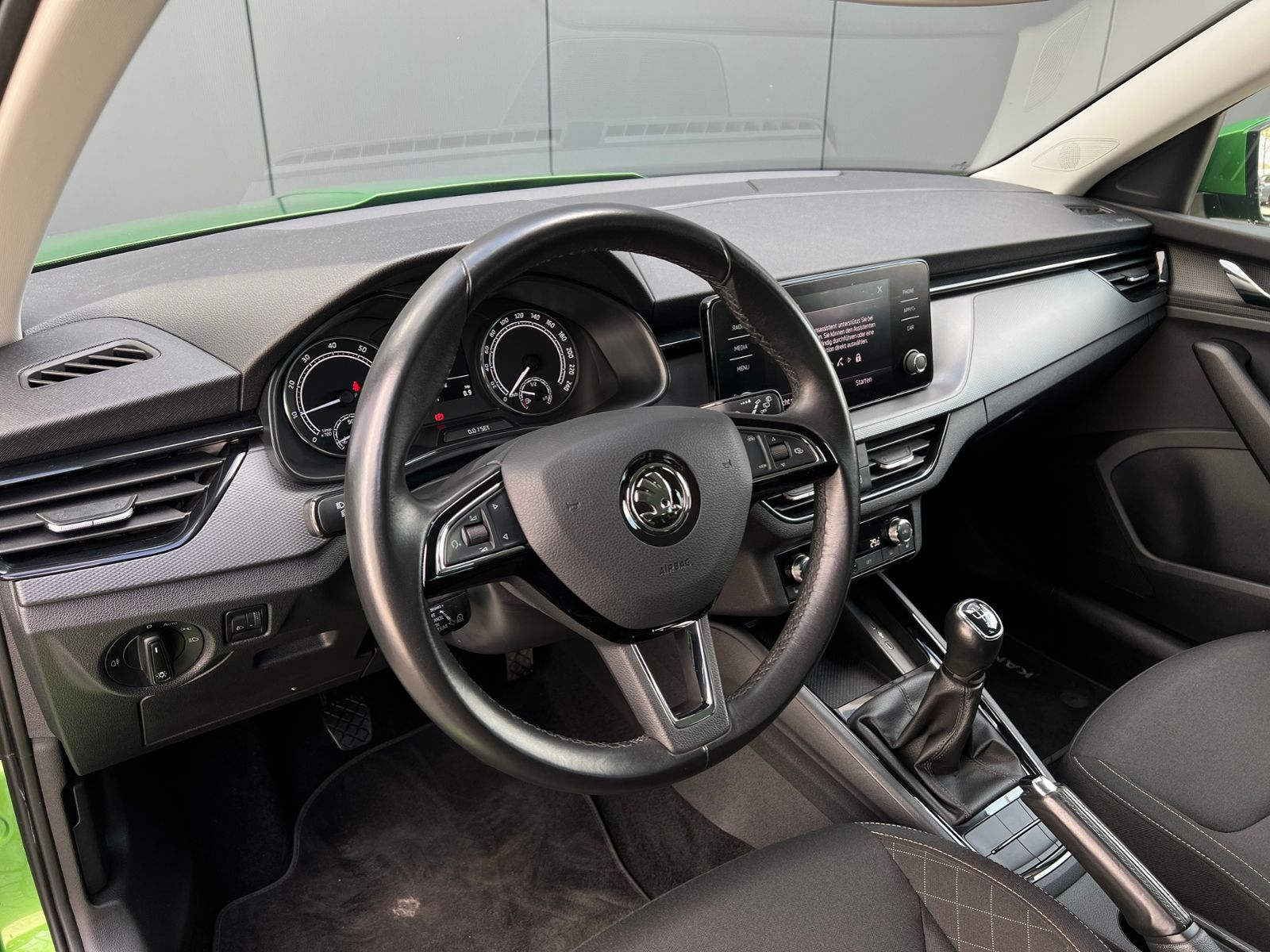 Fahrzeugabbildung SKODA Kamiq Ambition 1.0 TSI * AHK, LED, ACC, SmartLin