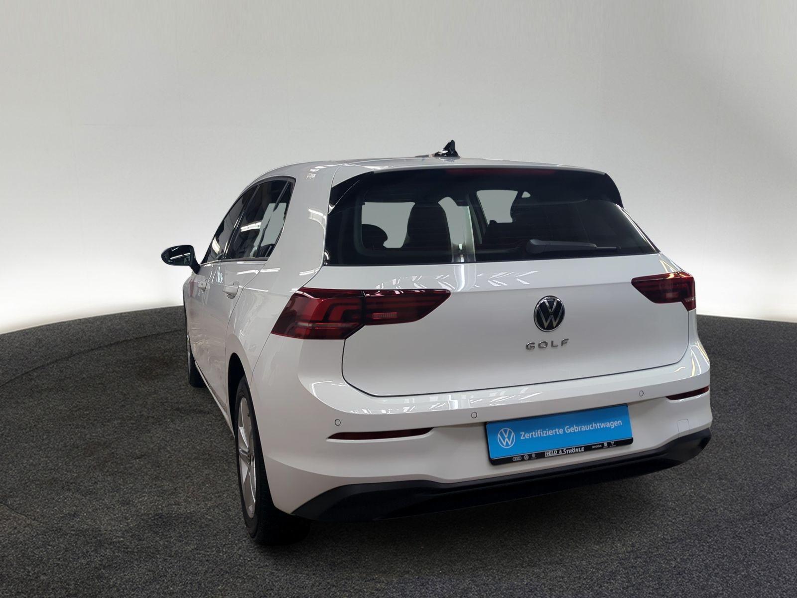 Volkswagen Golf 8 Life 1.5 TSI LED KAM PDC SHZ APP DAB+