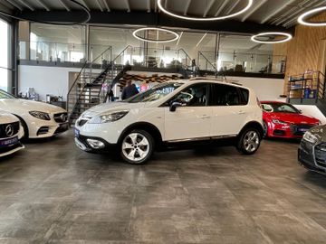 MYAUTOCENTER – Gebraucht- und Jahreswagen mit Werkstattservice in Pfaffenhofen Renault Scenic III BOSE Edition *Klima*Navi*Bluetooth*