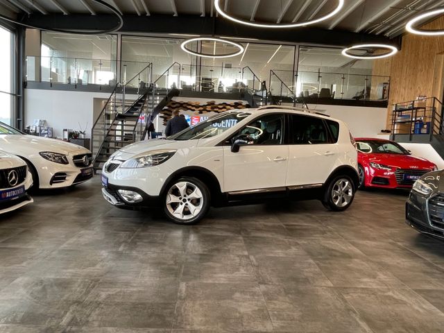 MYAUTOCENTER – Gebraucht- und Jahreswagen mit Werkstattservice in Pfaffenhofen Renault Scenic III BOSE Edition *Klima*Navi*Bluetooth*