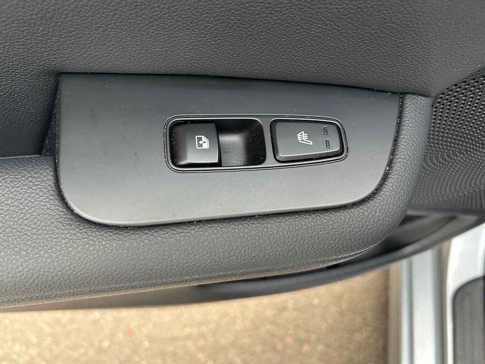 Fahrzeugabbildung Kia Ceed 1.4T 140PS A/T Platinum Edition Kleinwagen