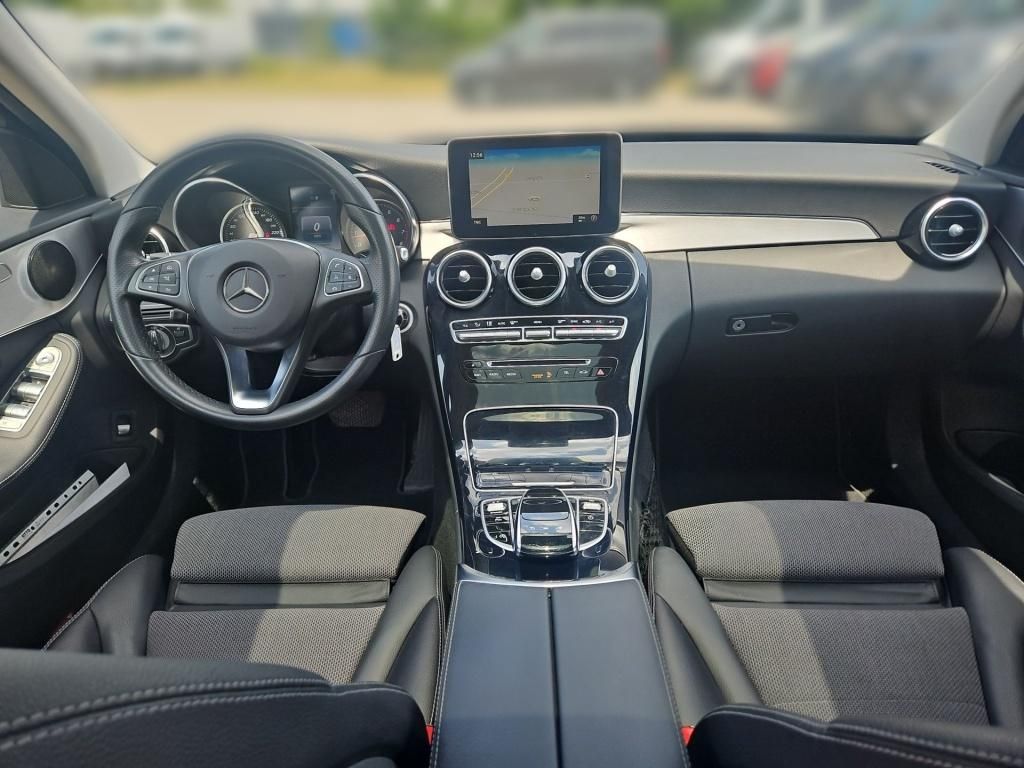 Fahrzeugabbildung Mercedes-Benz C 300 T Avantg. AHK Totwi. Pano Navi LED SHZ KAM