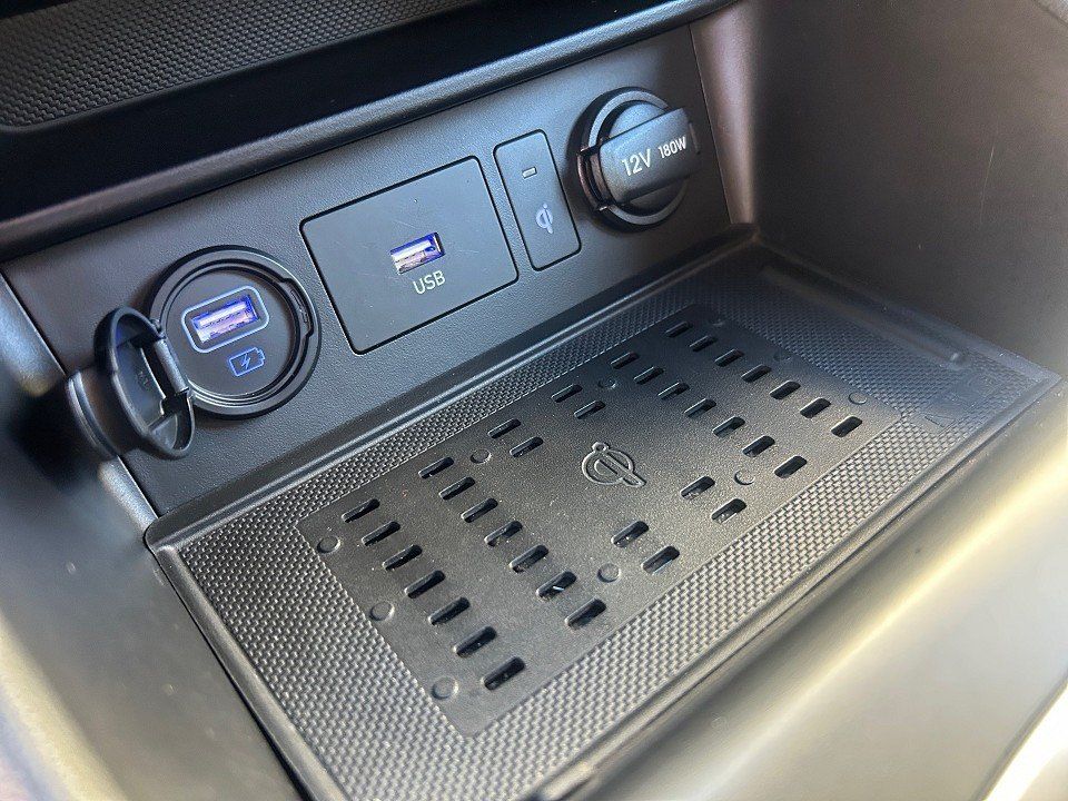 Fahrzeugabbildung Hyundai KONA 1.6 AT N LINE AHK SITZ/NAV/ASS-P GARANTIE28