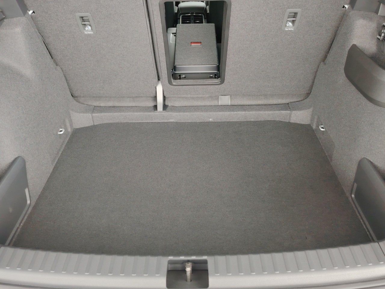 SKODA Karoq Selection Style TSI DSG – 5 Jahre Garantie - Bild 21
