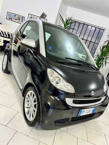 Smart ForTwo 1000 52 kW coupé LIMITED