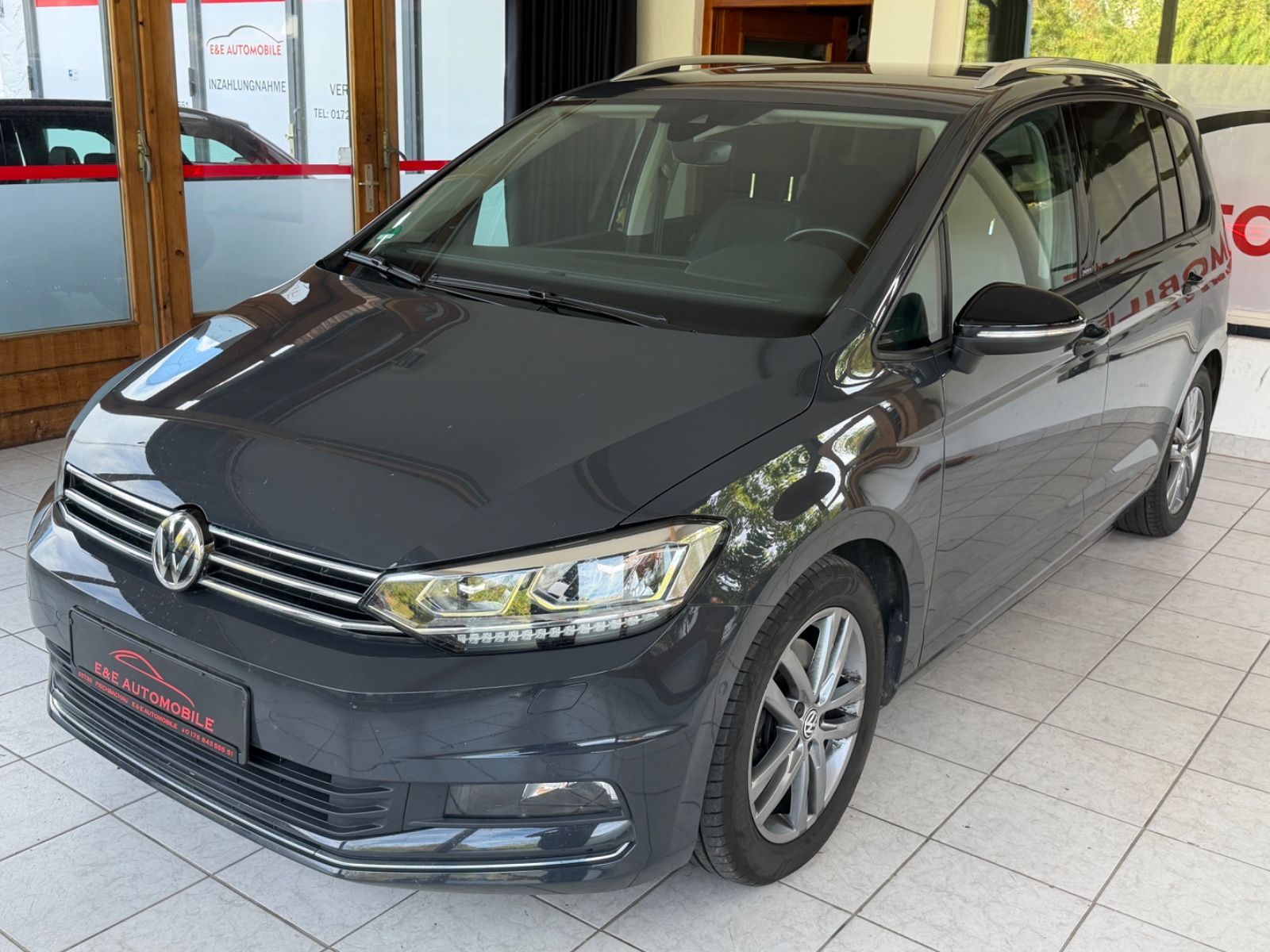 Volkswagen Touran IQ.DRIVE |7-SITZER|DSG|R-CAM|AHK|ACC|LED|