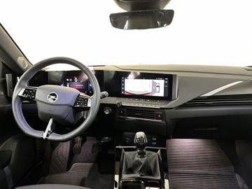 Fotografie des Opel Astra Sports Tourer 1.2 Turbo GS Tech-Paket