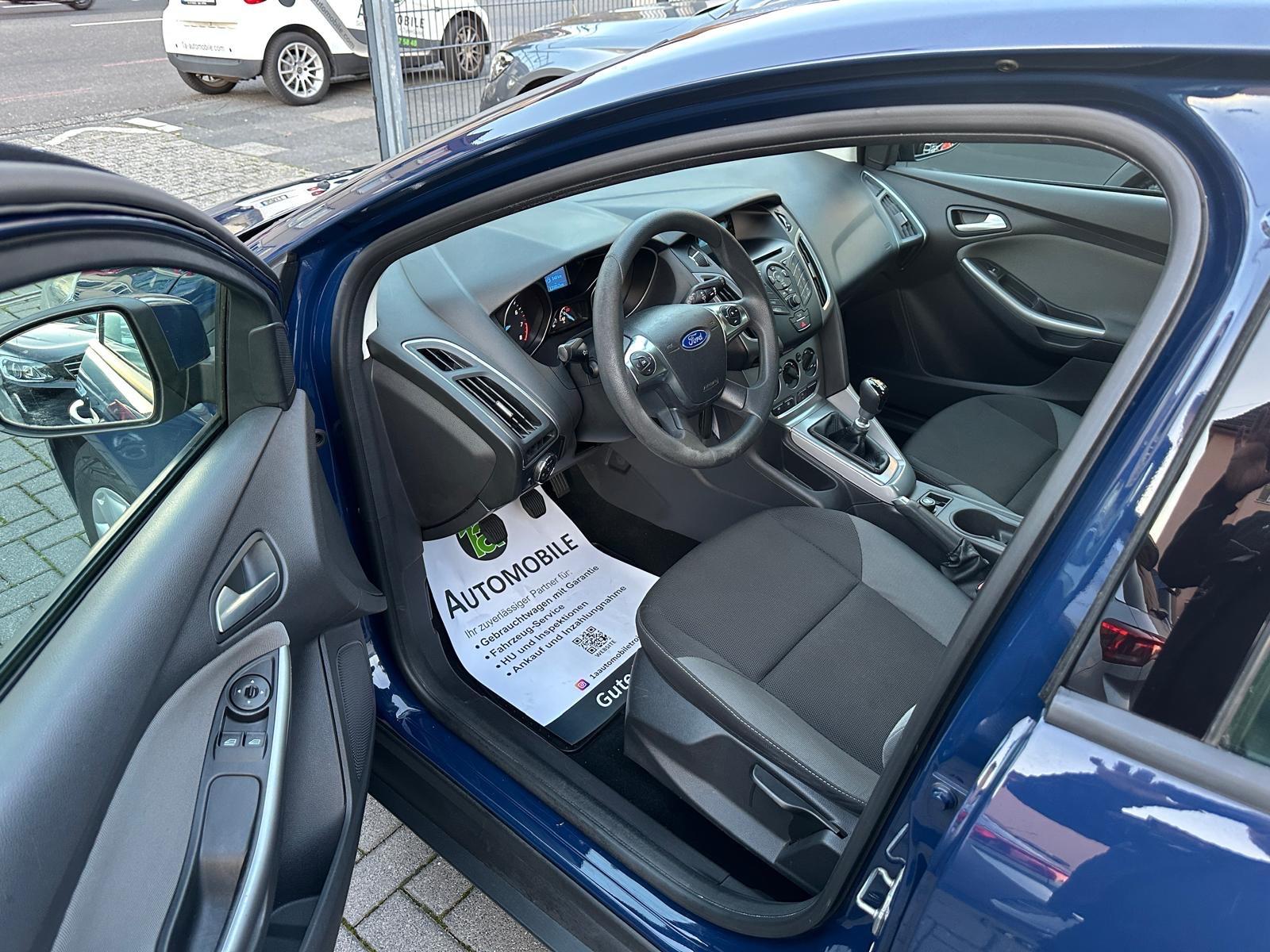 Ford Focus 2013 — photo 12