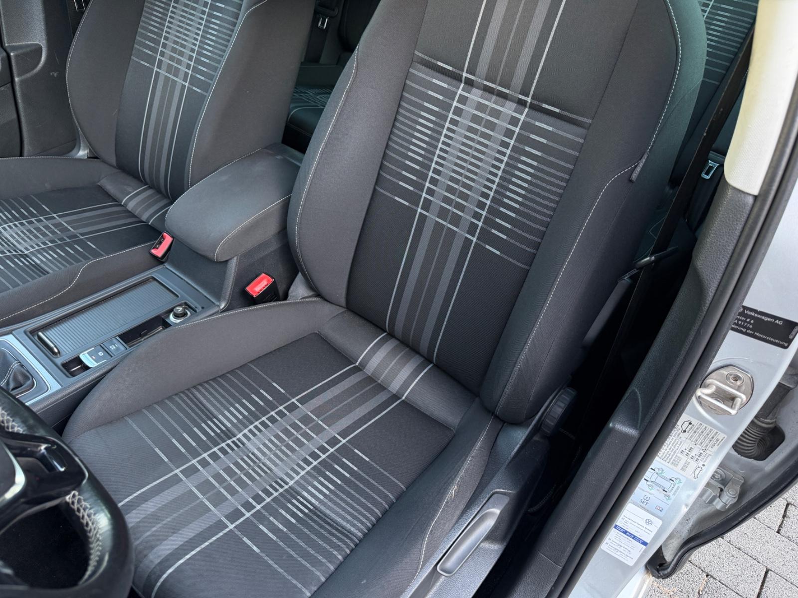 Volkswagen Golf 2015 — photo 15