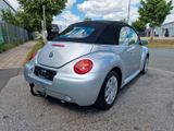Volkswagen New Beetle Cabriolet 1.6 Highline AHK SHZ - Volkswagen New Beetle mit Benzin-Antrieb: Silber, Cabrio