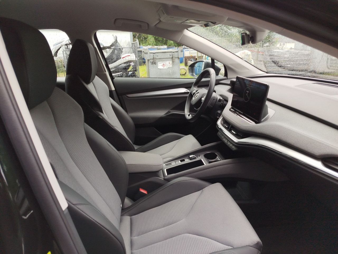 Fahrzeugabbildung SKODA Enyaq 60 132/62 E1H, AHK