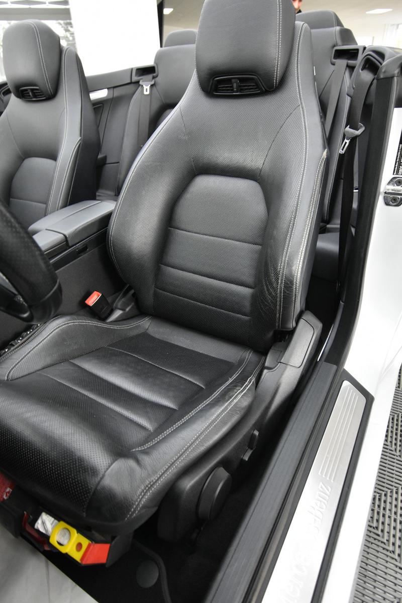 Mercedes-Benz E 250 Cabrio SHZ NAVI SBL AHK TEMP
