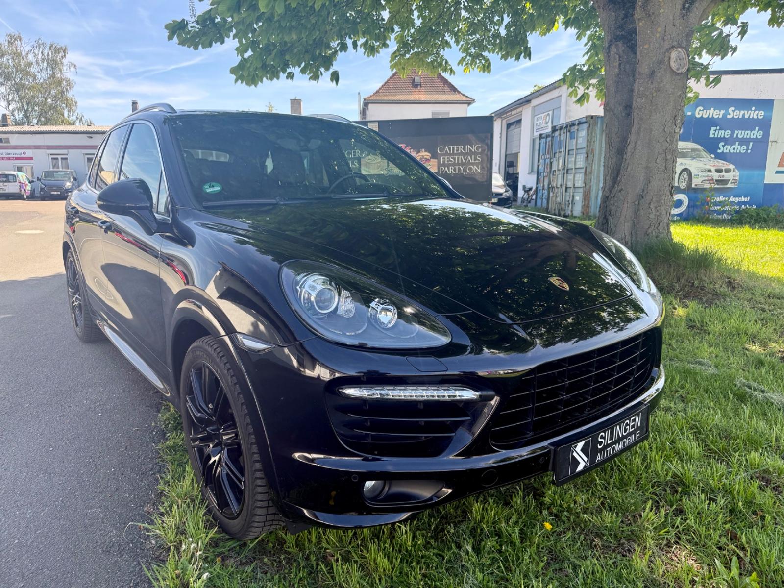 Porsche Cayenne GTS+DE+SCHECKHEFT GEPFLEGT +PANO +AHK