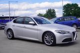 Alfa Romeo Giulia 2.0 Turbo 16V Super Bi-Xenon Navi Kamera - Alfa Romeo Giulia: Limousine, Super