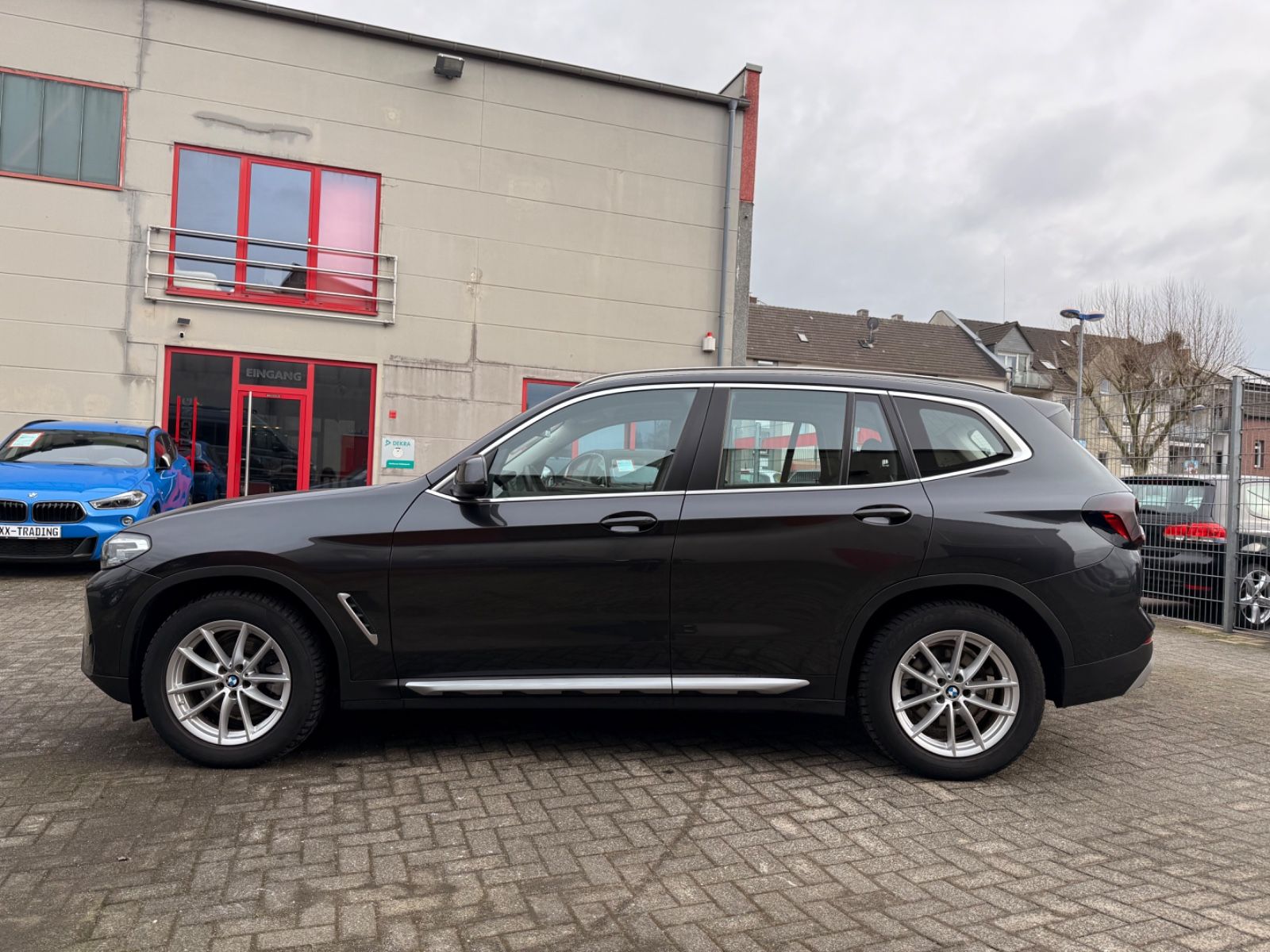 BMW X3 xDrive 20 d LEDER NAVI AUTOMATIK NEUES MODELL foto 8