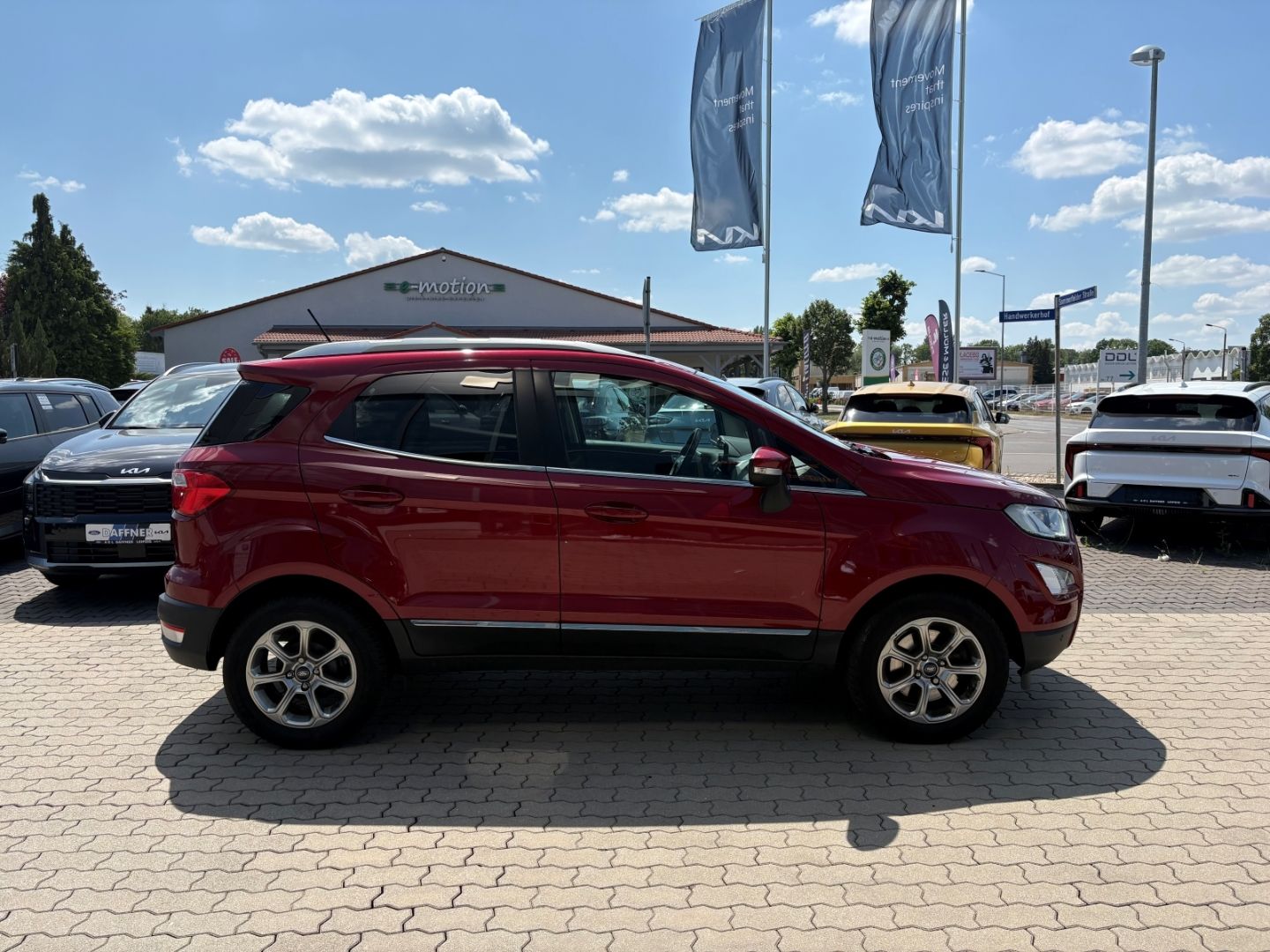 Fahrzeugabbildung Ford EcoSport Titanium Kamera SHZ Navi Klima Tempomat