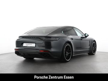 Porsche Panamera - 4