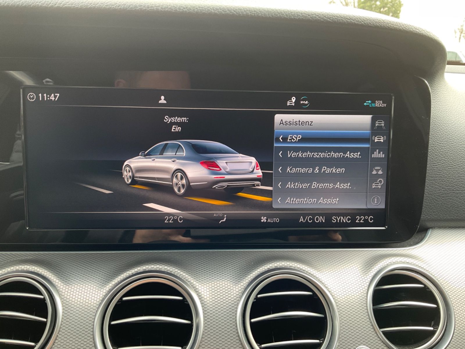 Fahrzeugabbildung Mercedes-Benz E 220 d Limo,Autom,Kamera,Comand,LED,17