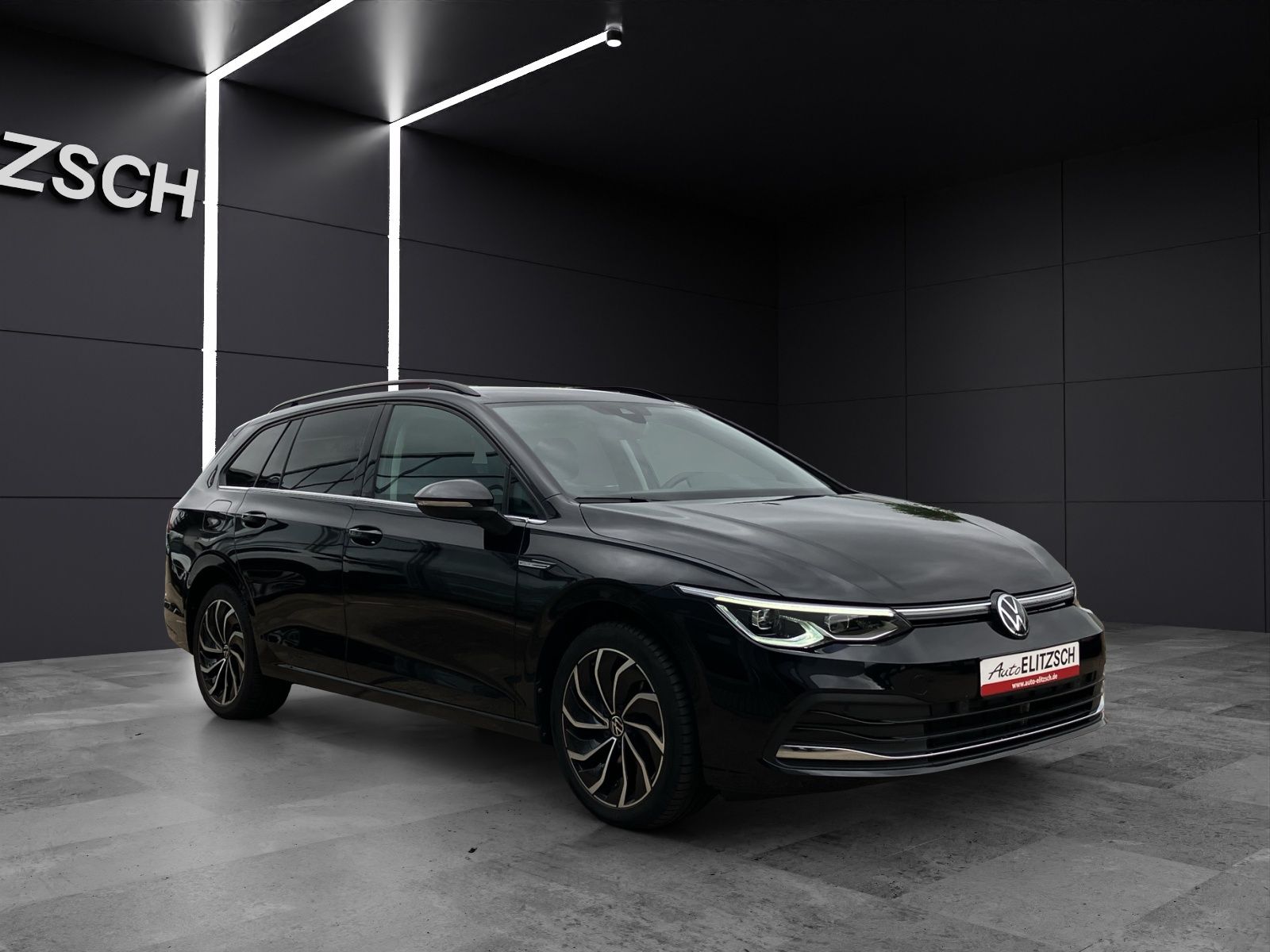 Fahrzeugabbildung Volkswagen Golf VIII Variant TDI Style DSG LED+ Navi ACC AI