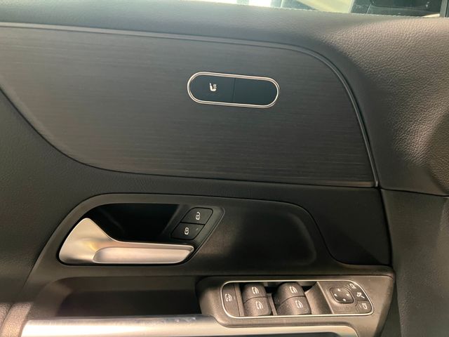 Fahrzeugabbildung Mercedes-Benz GLB 200 Progressive/Multibeam/Pano/AHK/Kamera