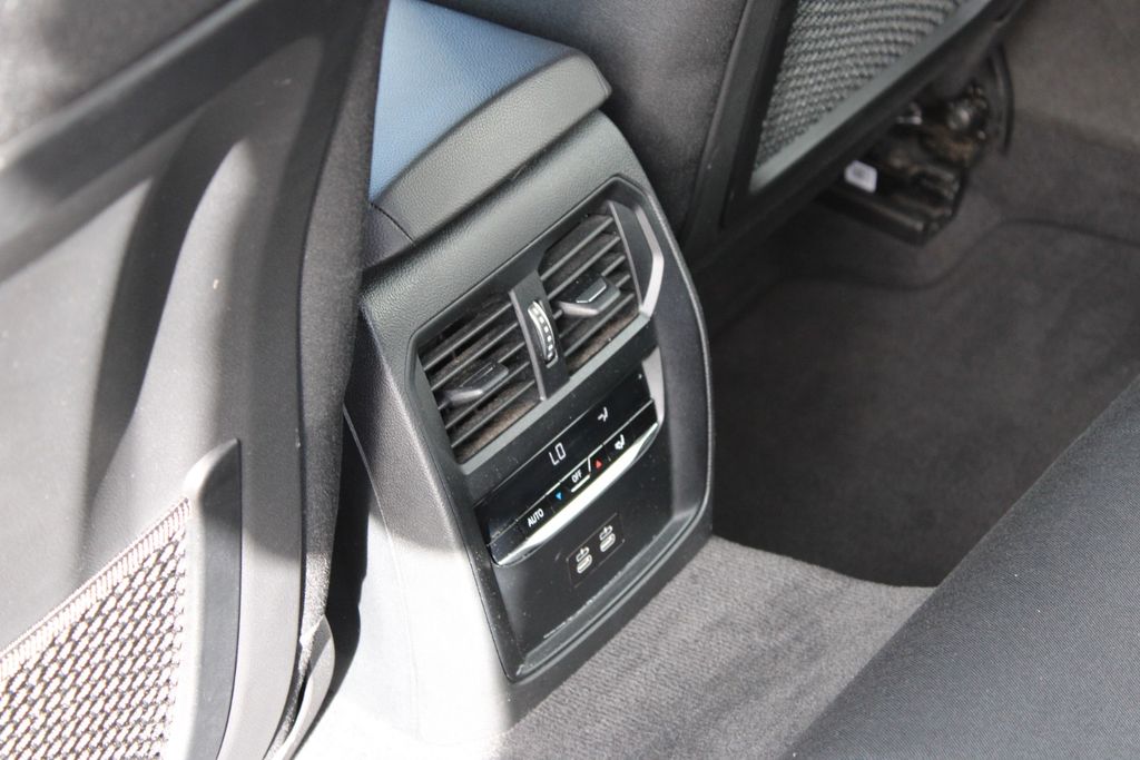 BMW 320d xDrive Touring AUT NAVI LED SHZ LIVE COCKPI