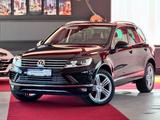 Volkswagen Touareg 3.0TDI Leder Navi BiXenon 20" Autom 4M - Volkswagen Touareg Gebrauchtwagen