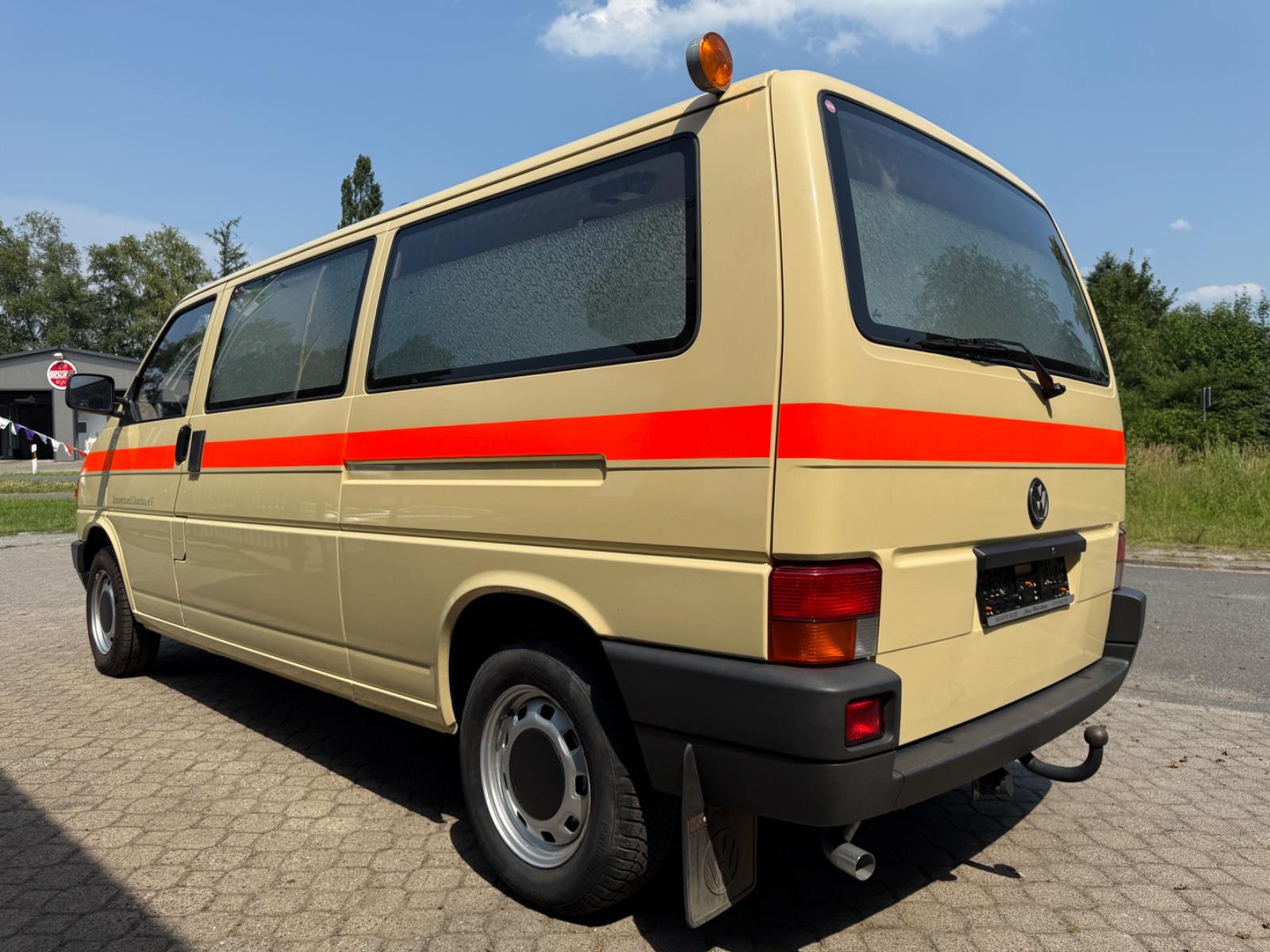 Volkswagen T4 Krankenwagen DRK 2.5 Lang
