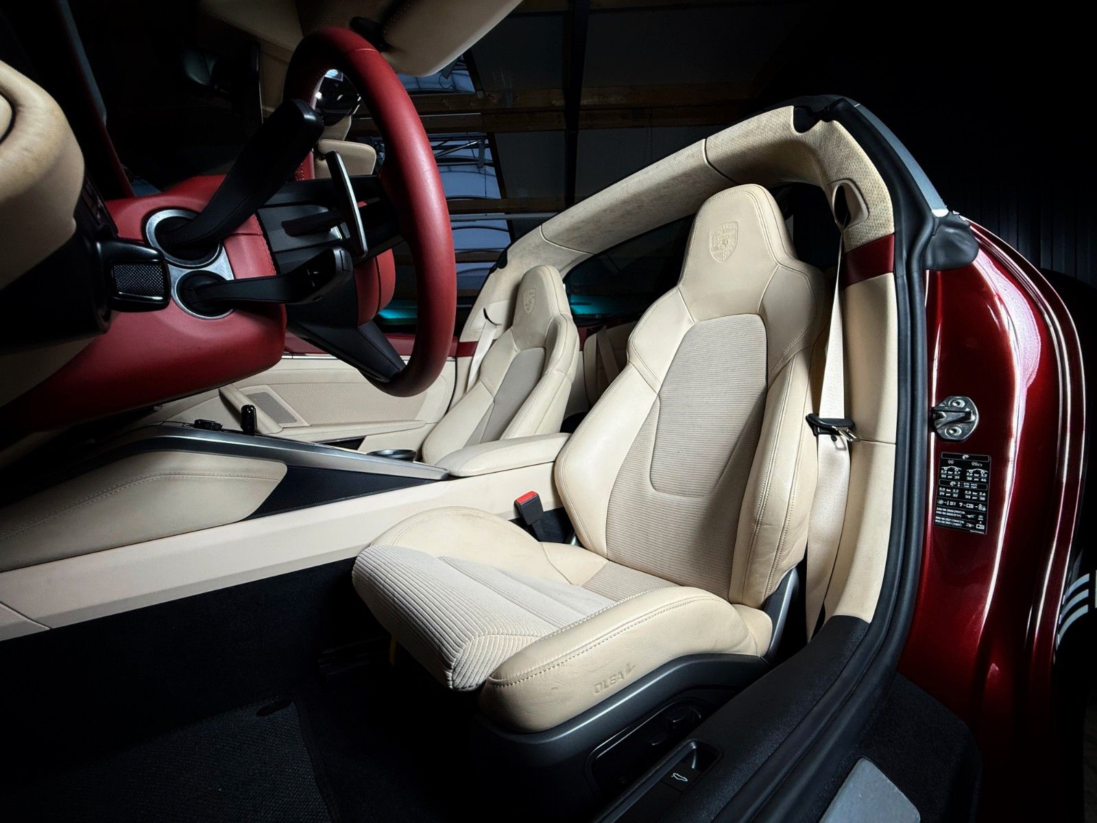 Fahrzeugabbildung Porsche 911 Targa 4 S Heritage Design Edition + N1. 173